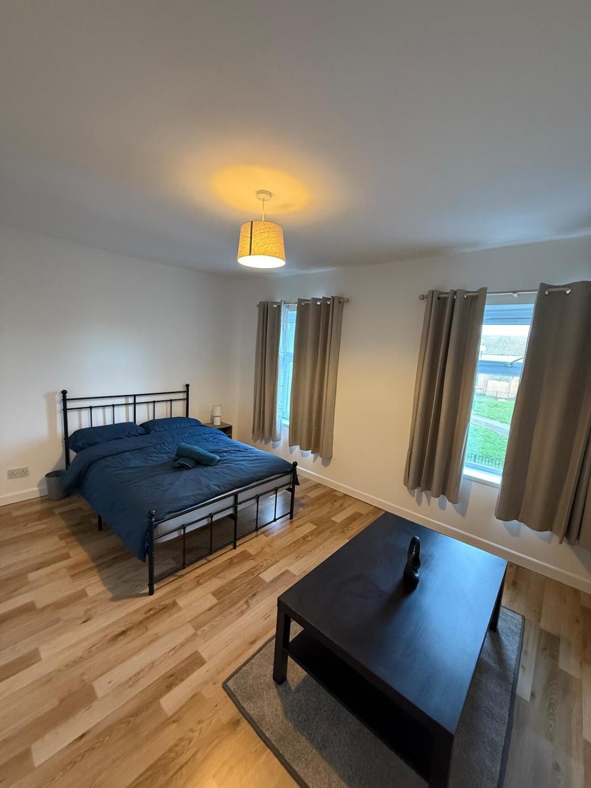 Charming 3-Bedroom House 카디프 외부 사진