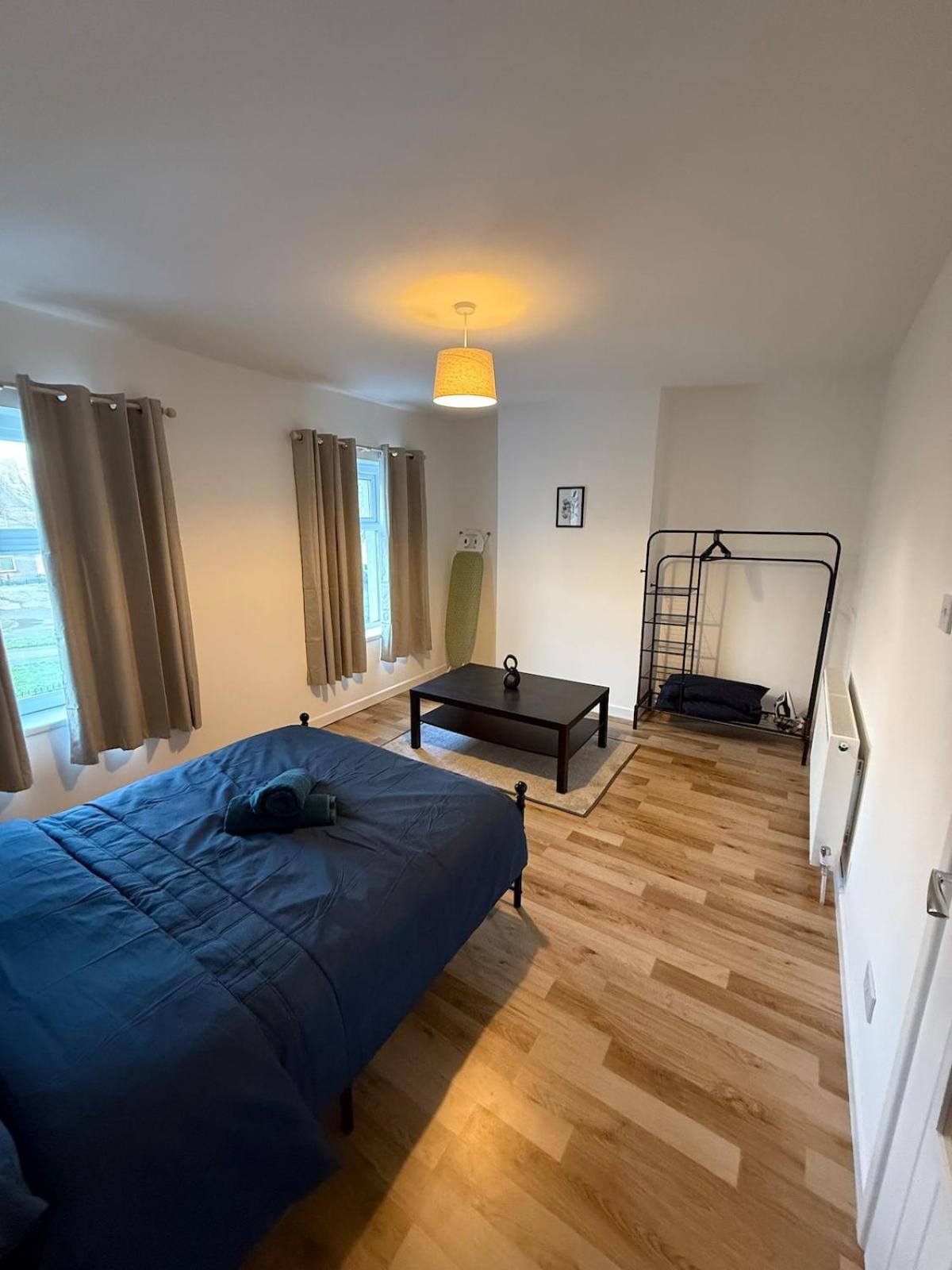 Charming 3-Bedroom House 카디프 외부 사진