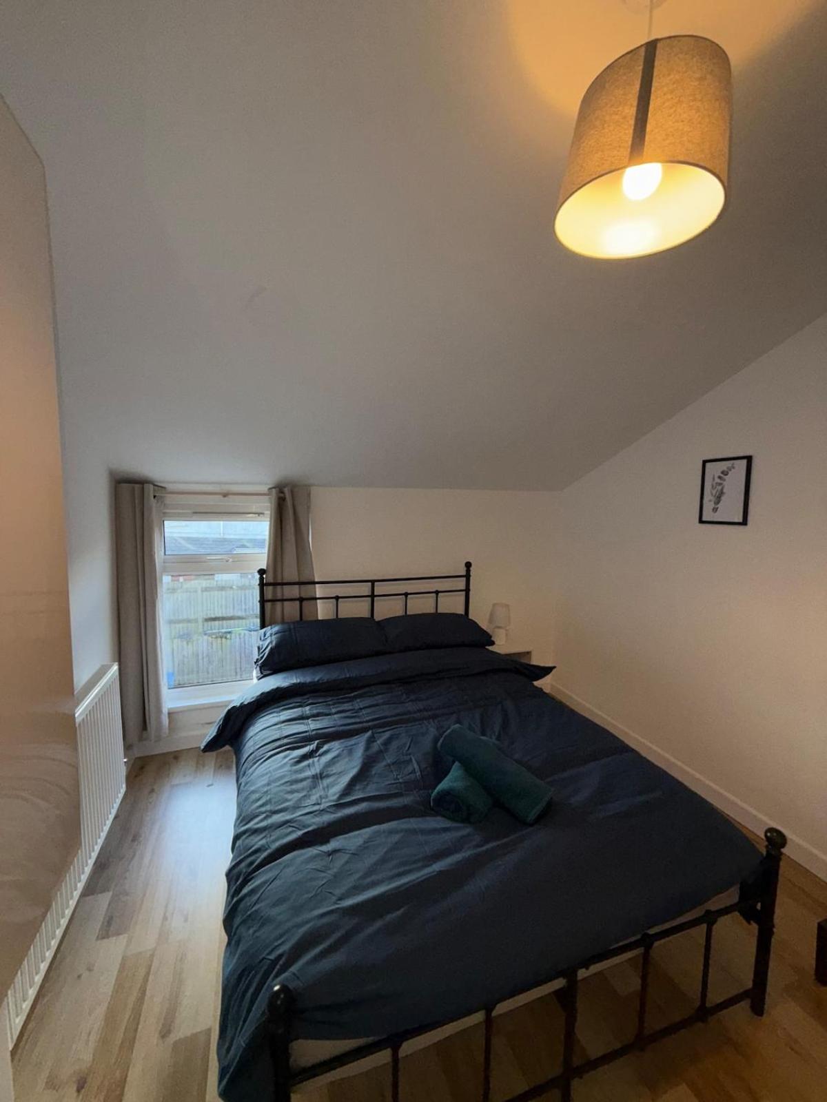 Charming 3-Bedroom House 카디프 외부 사진